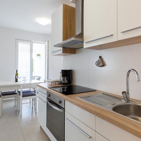 Amoroso Apartment 200M From Sea Poreč Buitenkant foto