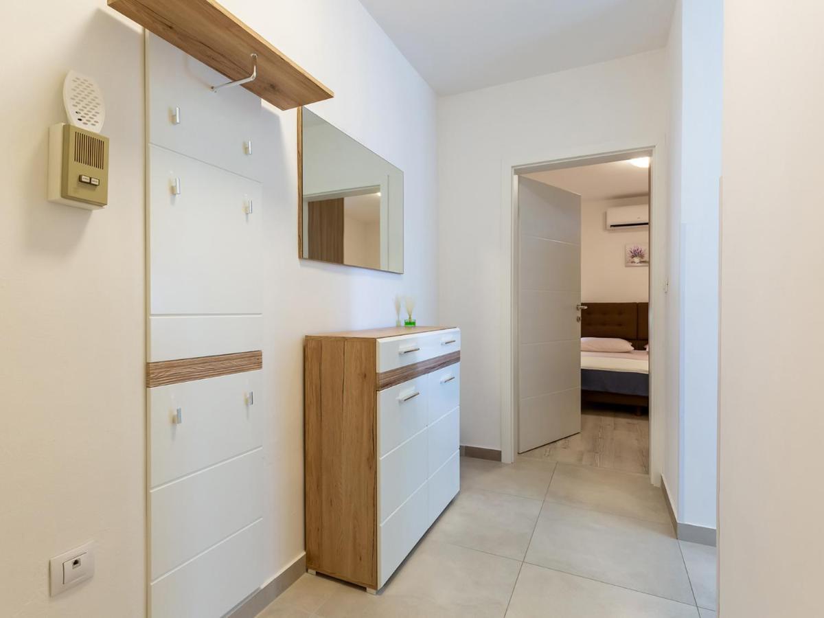 Amoroso Apartment 200M From Sea Poreč Buitenkant foto