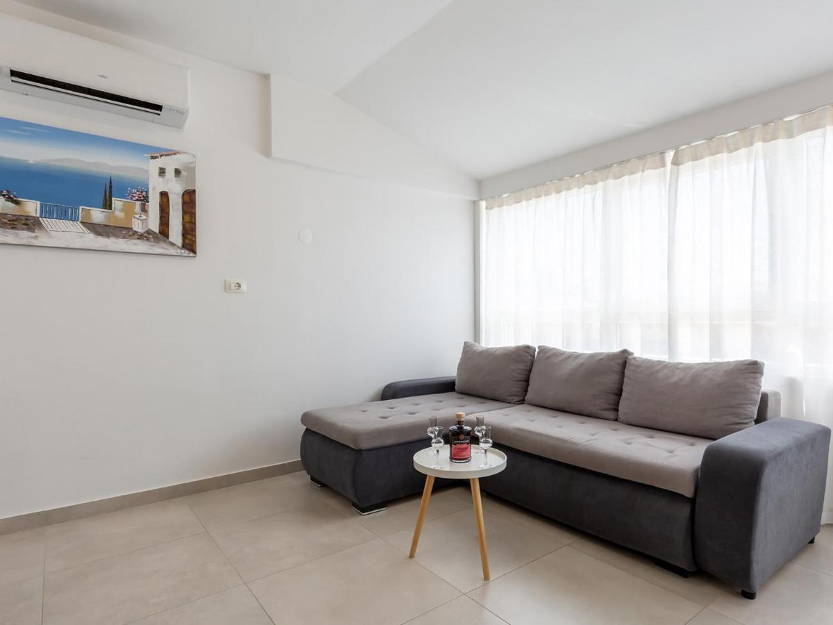 Amoroso Apartment 200M From Sea Poreč Buitenkant foto